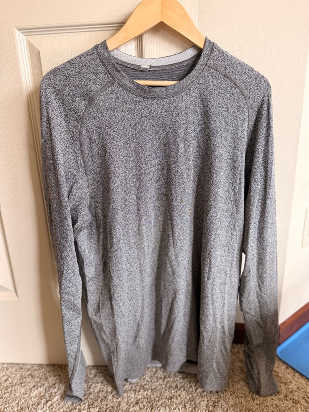 Lululemon Men's Grey Long-Sleeve Performance Shirt